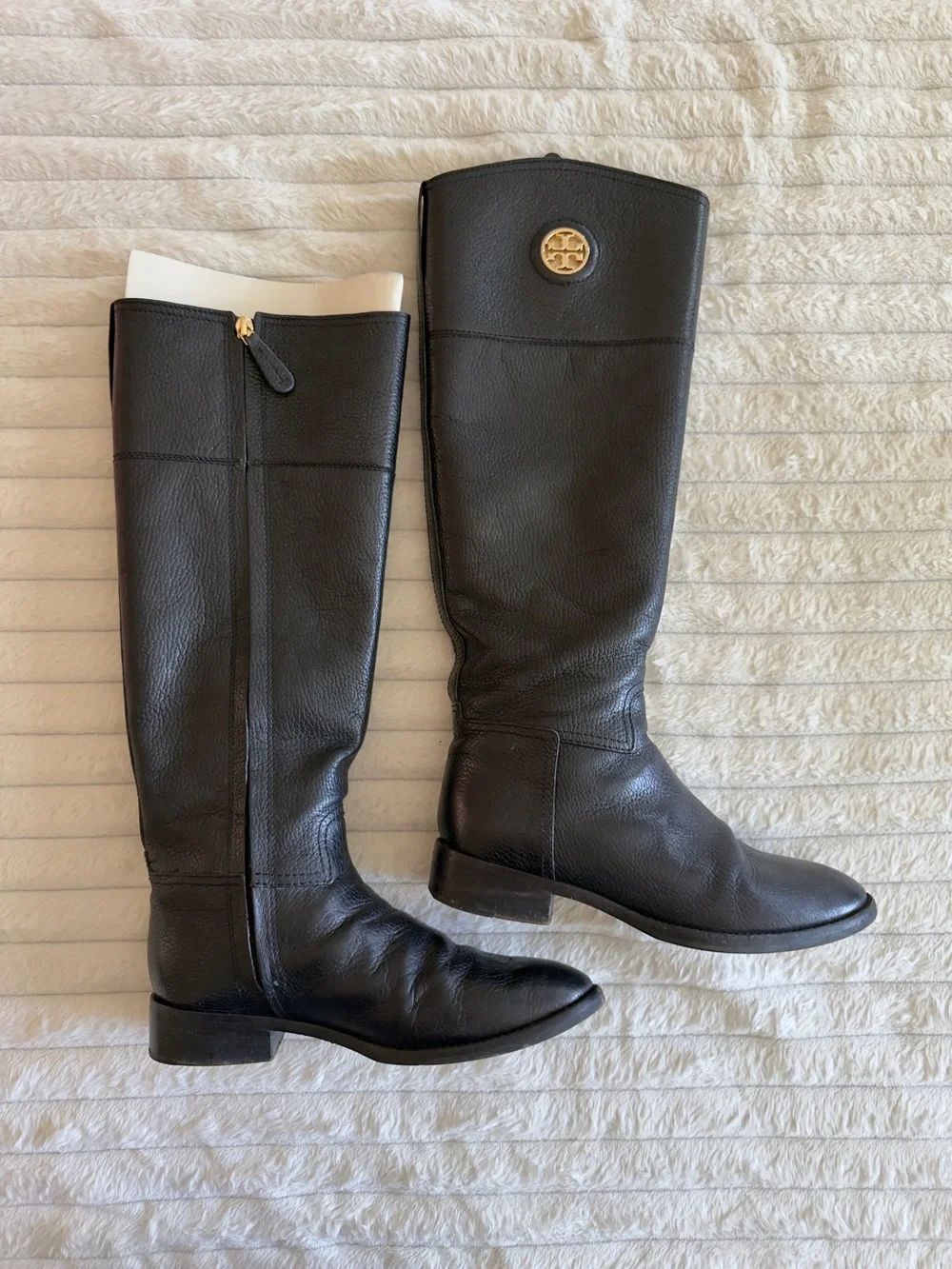 Tory Burch Black Pebbled Leather Knee-High Boots with Gold Logo 🏇🏇🏇